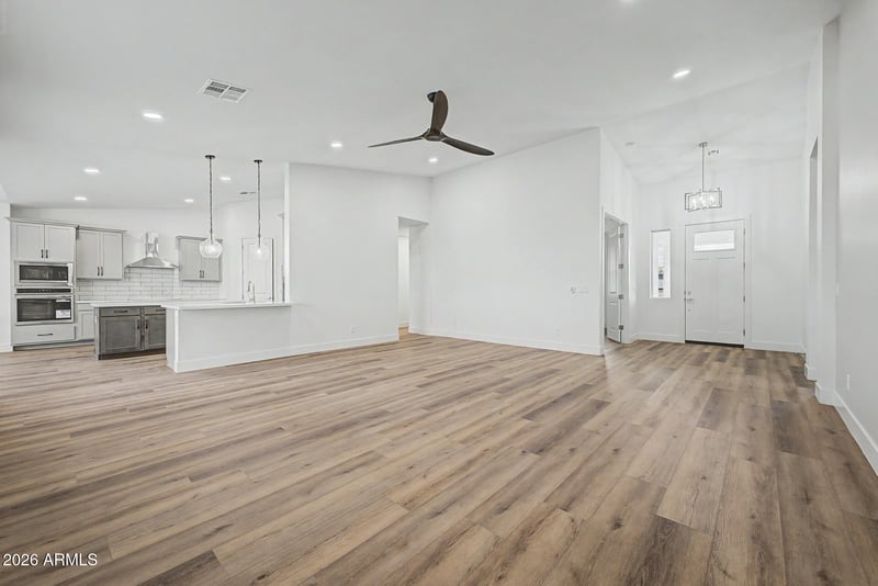 1868 Brooke Ln, San Tan Valley, AZ 85144