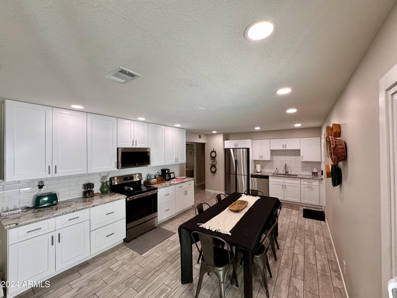 1869 Geneva Dr, Tempe, AZ 85282