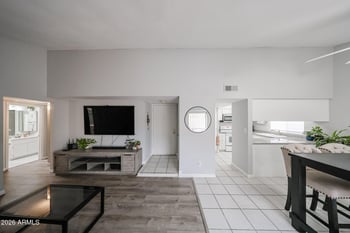 1870 Kirkland Ln, Tempe, AZ 85281