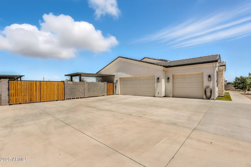 18706 Chestnut Dr, Queen Creek, AZ 85142