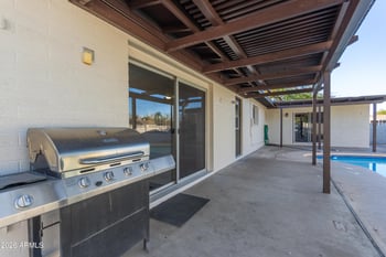 1874 Geneva Dr, Tempe, AZ 85282