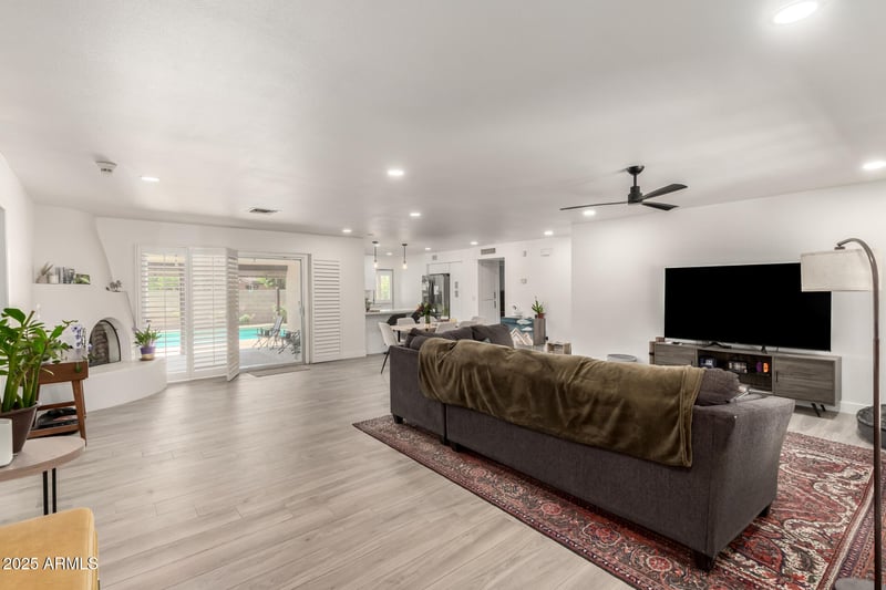 1875 Auburn Dr, Tempe, AZ 85283