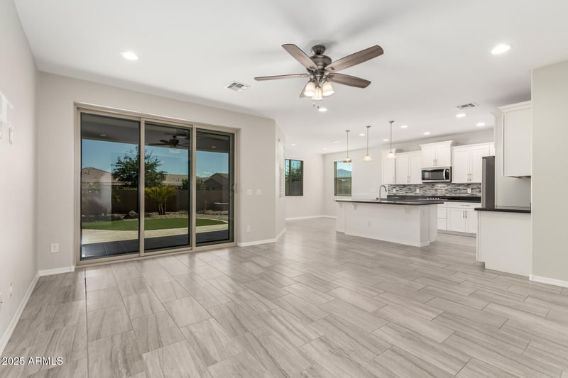 18773 Mercer Ln, Surprise, AZ 85388