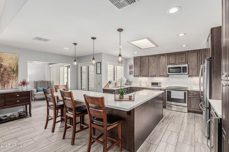 18778 94th Ave, Peoria, AZ 85382