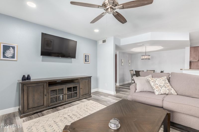 1880 E Morten Ave #105, Phoenix, AZ 85020