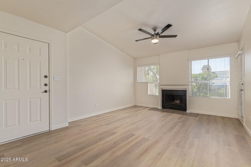1880 E Morten Ave #213, Phoenix, AZ 85020