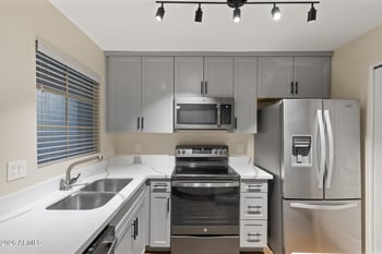 1880 Morten Ave #102, Phoenix, AZ 85020