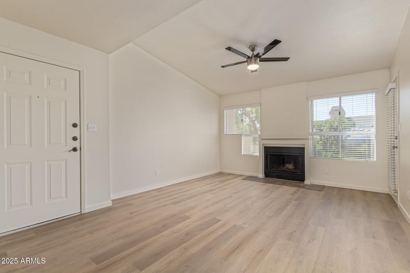 1880 Morten Ave #213, Phoenix, AZ 85020