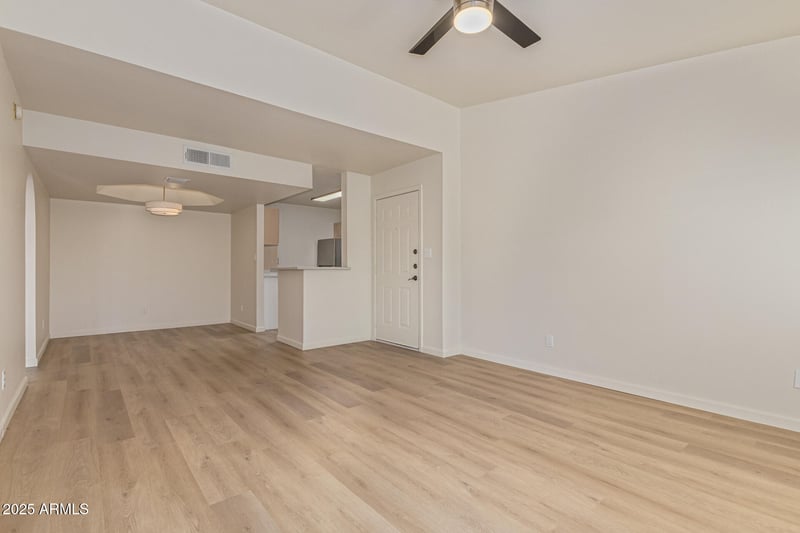 1880 Morten Ave #213, Phoenix, AZ 85020