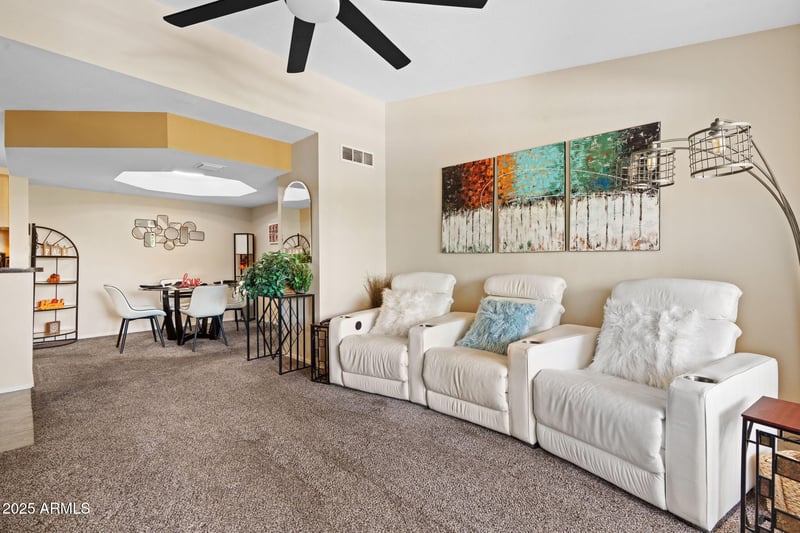 1880 Morten Ave #221, Phoenix, AZ 85020
