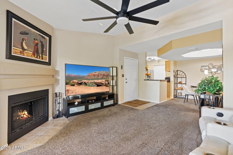 1880 Morten Ave #221, Phoenix, AZ 85020