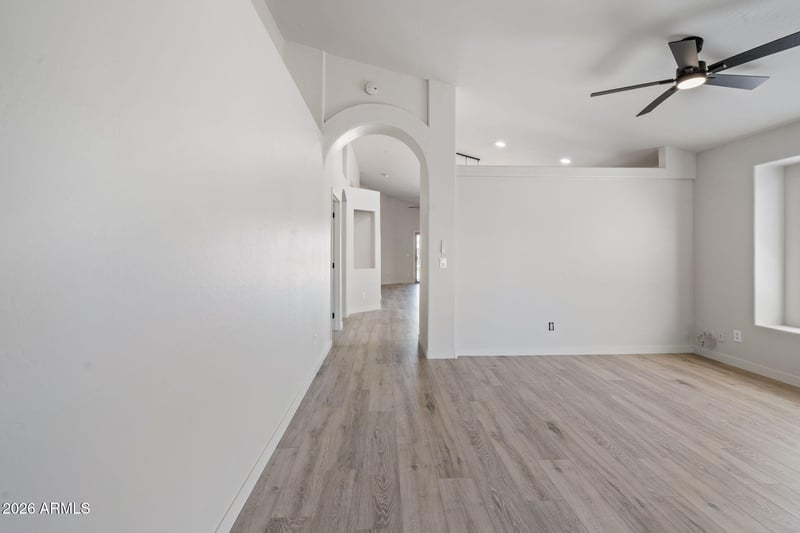 18801 N 1st Ave, Phoenix, AZ 85027