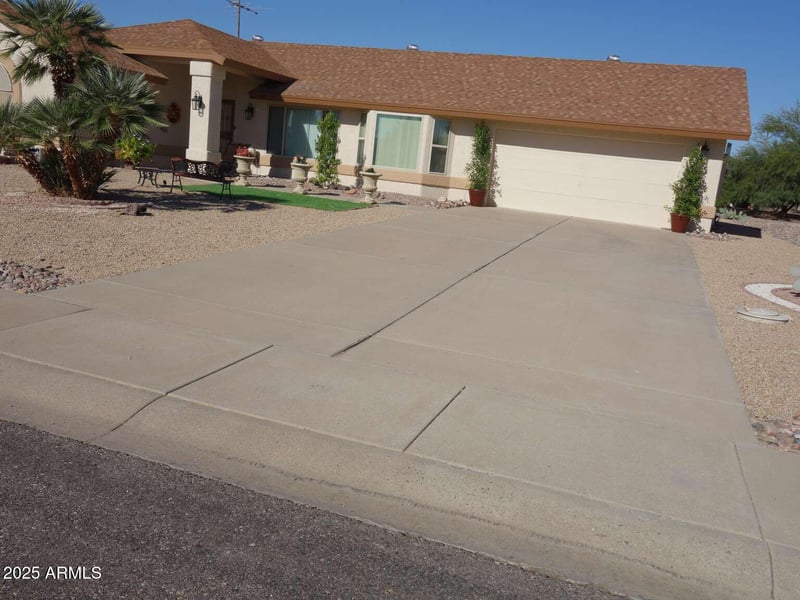 18802 Suncrest Ct, Sun City West, AZ 85375