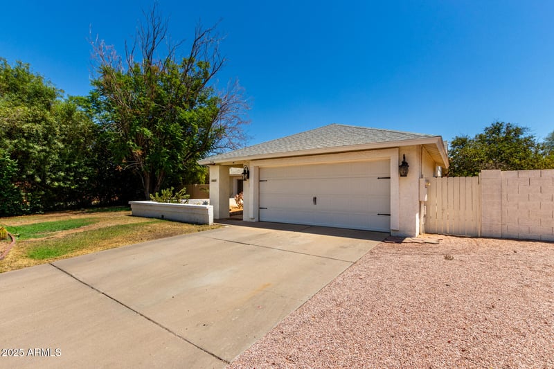 18807 37th Pl, Phoenix, AZ 85050