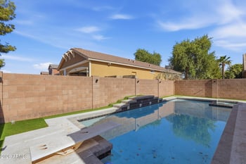 18809 43rd Pl, Phoenix, AZ 85050