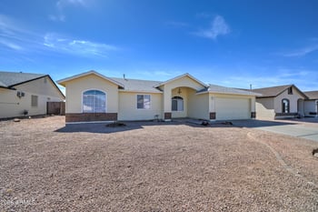 1881 12th Ave, Apache Junction, AZ 85120