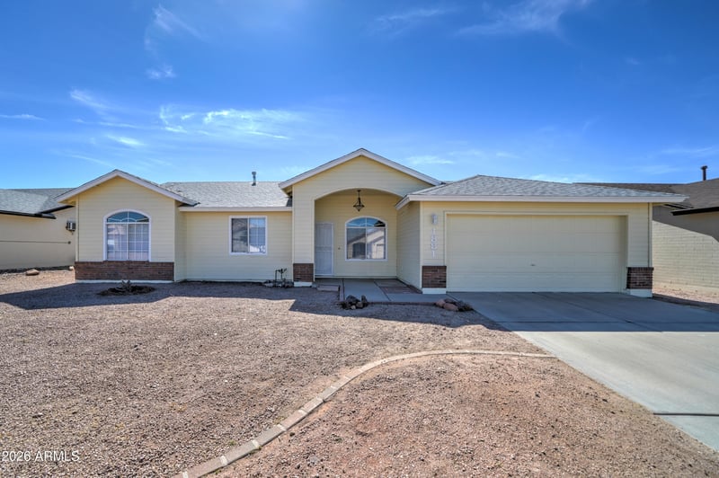1881 12th Ave, Apache Junction, AZ 85120