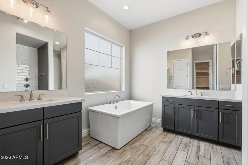18814 Walnut Dr, Queen Creek, AZ 85142