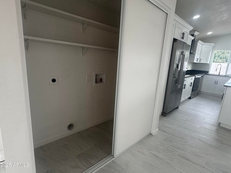 18815 43rd Dr, Glendale, AZ 85308