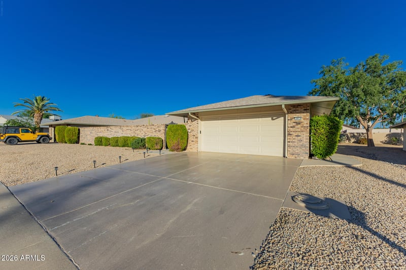 18819 129th Ave, Sun City West, AZ 85375