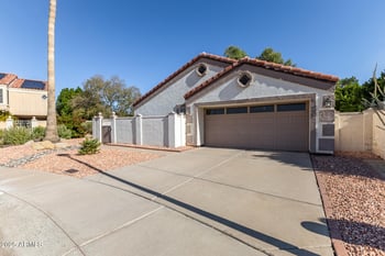 18825 67th Dr, Glendale, AZ 85308
