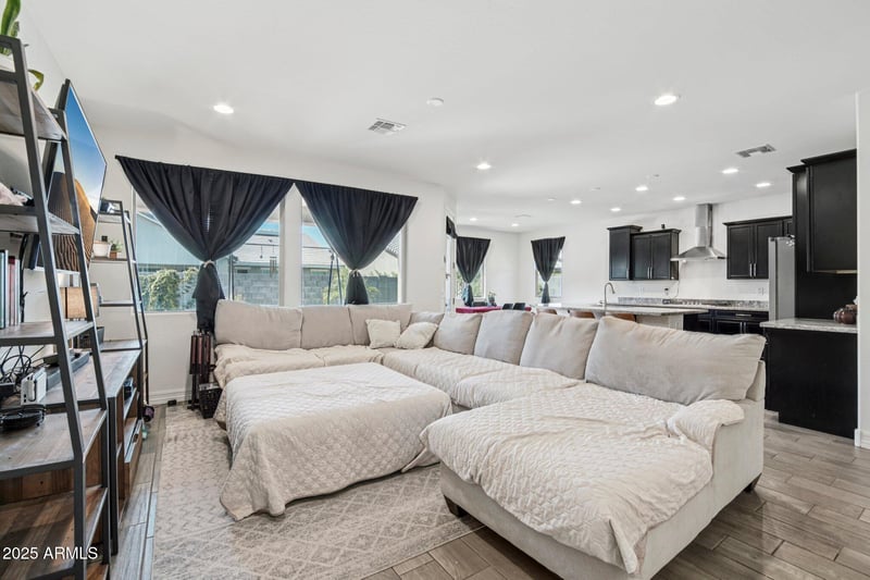 18827 Luke Ave, Litchfield Park, AZ 85340