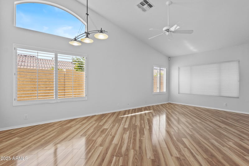 18830 83rd Ln, Peoria, AZ 85382
