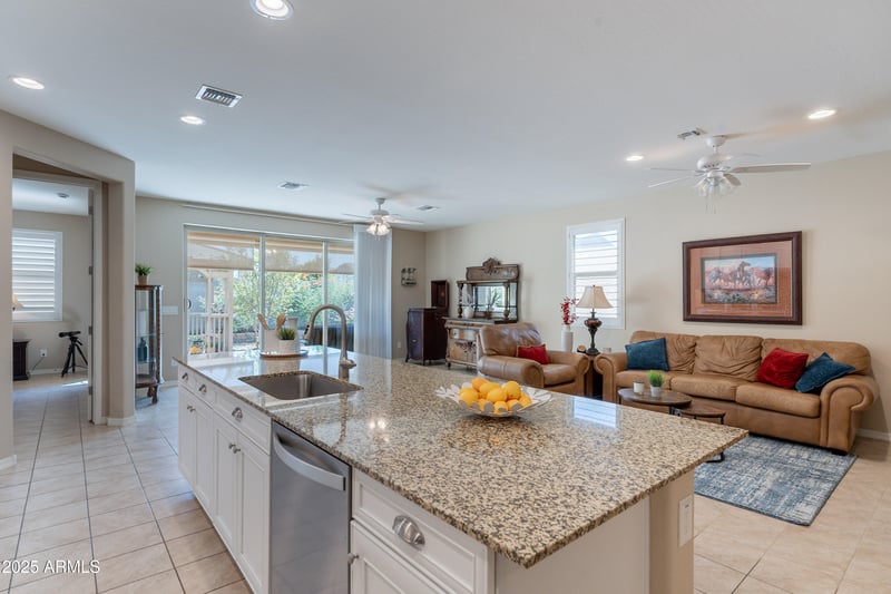 18831 Christy Dr, Surprise, AZ 85388