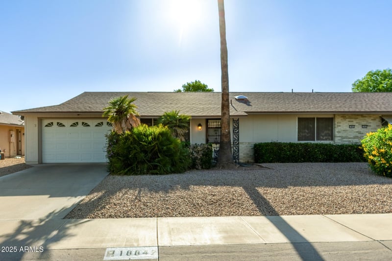 18842 Lakeforest Dr, Sun City, AZ 85373