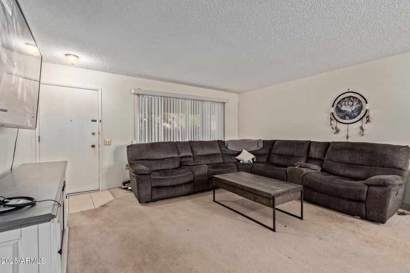 18842 Lakeforest Dr, Sun City, AZ 85373