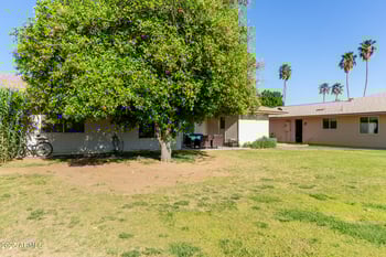 18842 Lakeforest Dr, Sun City, AZ 85373