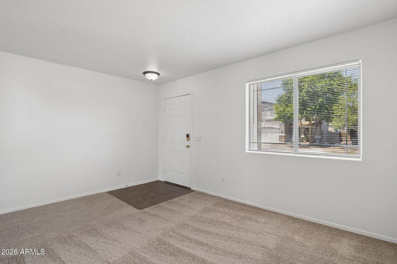 1885 Omega Dr, San Tan Valley, AZ 85143