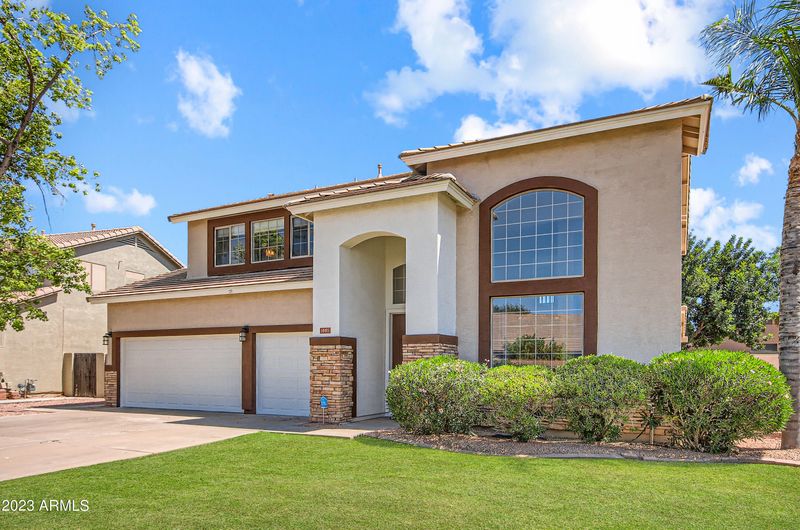 1885 E Smoke Tree Rd, Gilbert, AZ 85296