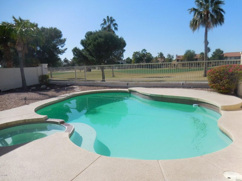 18852 N 68th Ave, Glendale, AZ 85308