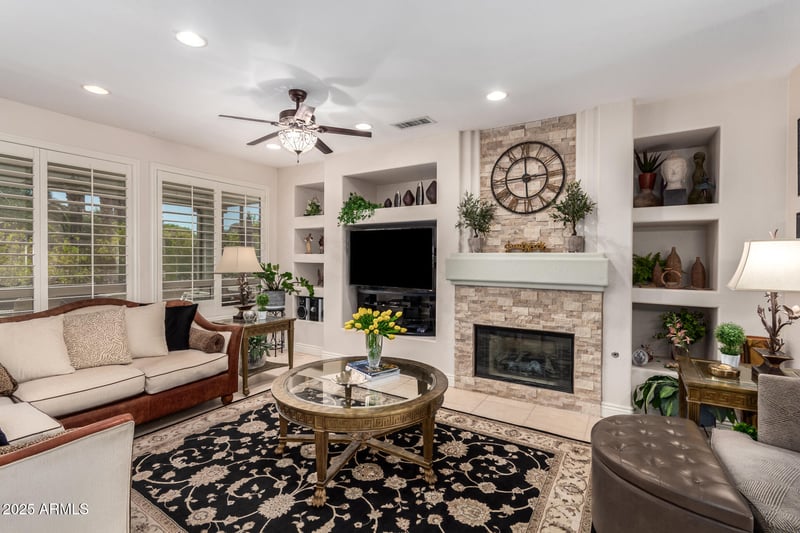 18867 Cactus Flower Way, Surprise, AZ 85387