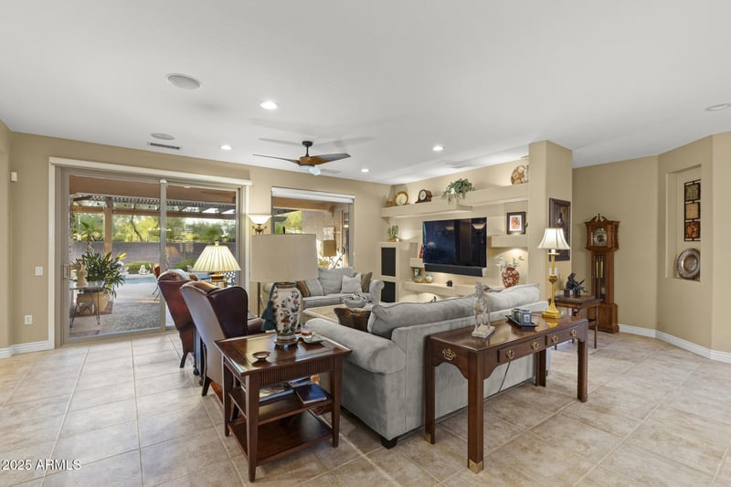 18867 Summerbreeze Way, Surprise, AZ 85374