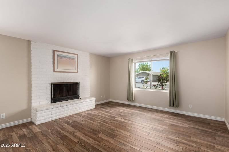 1887 La Donna Dr, Tempe, AZ 85283