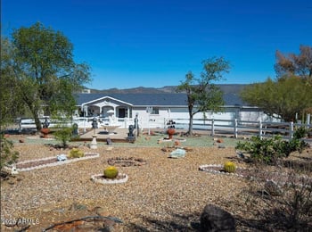 18870 Ellen Dr, Black Canyon City, AZ 85324