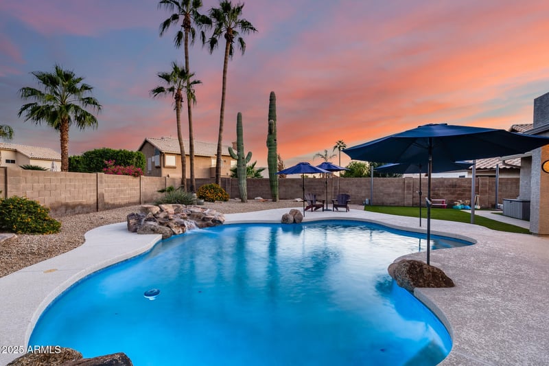 18871 78th Ln, Glendale, AZ 85308