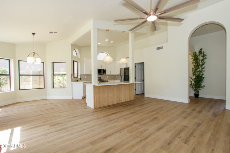 18874 69th Ave, Glendale, AZ 85308