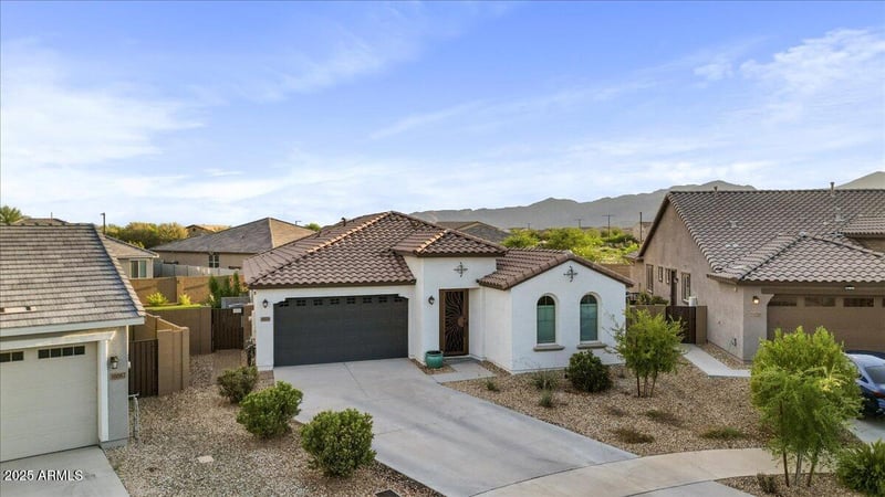 18879 Cholla St, Surprise, AZ 85388