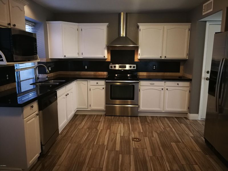 18889 N 77th Ave, Glendale, AZ 85308