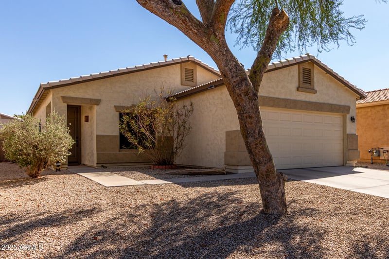 189 Shawnee Rd, San Tan Valley, AZ 85143