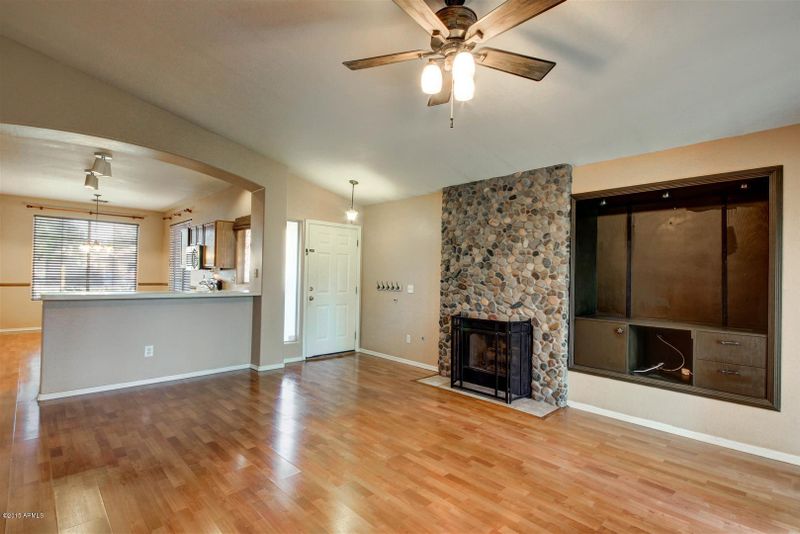 189 W Oxford Ln, Gilbert, AZ 85233