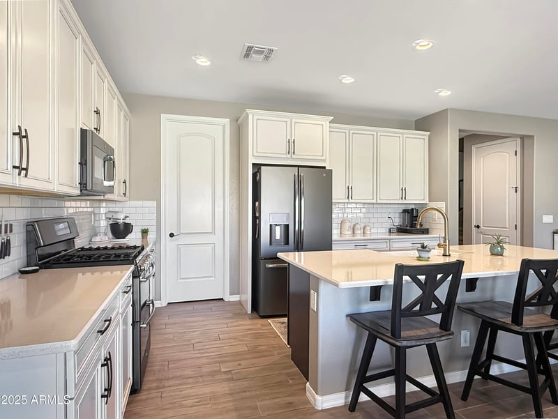 18902 Clinton St, Surprise, AZ 85388