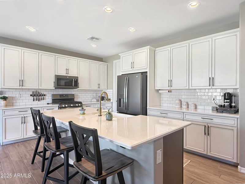 18902 Clinton St, Surprise, AZ 85388