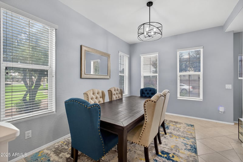 1891 Voyager Dr, Gilbert, AZ 85295