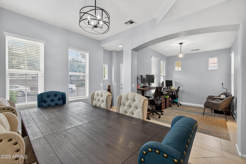 1891 Voyager Dr, Gilbert, AZ 85295