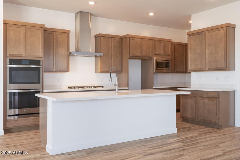 1892 Empeltre Rd, San Tan Valley, AZ 85140