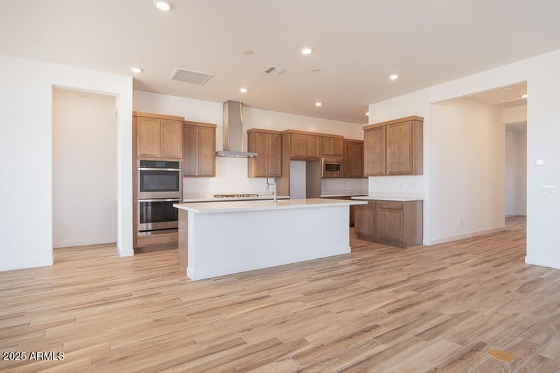 1892 Empeltre Rd, San Tan Valley, AZ 85140